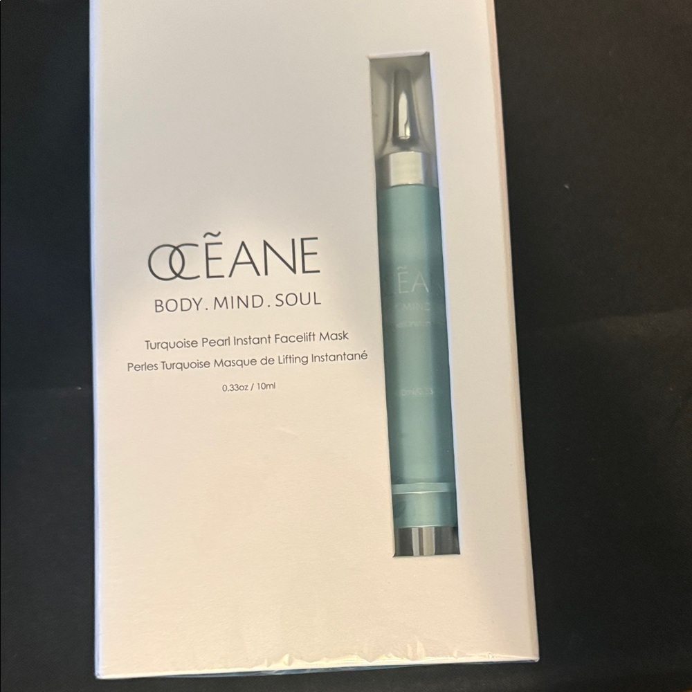 Turquoise Pearl Instant Facelift Mask